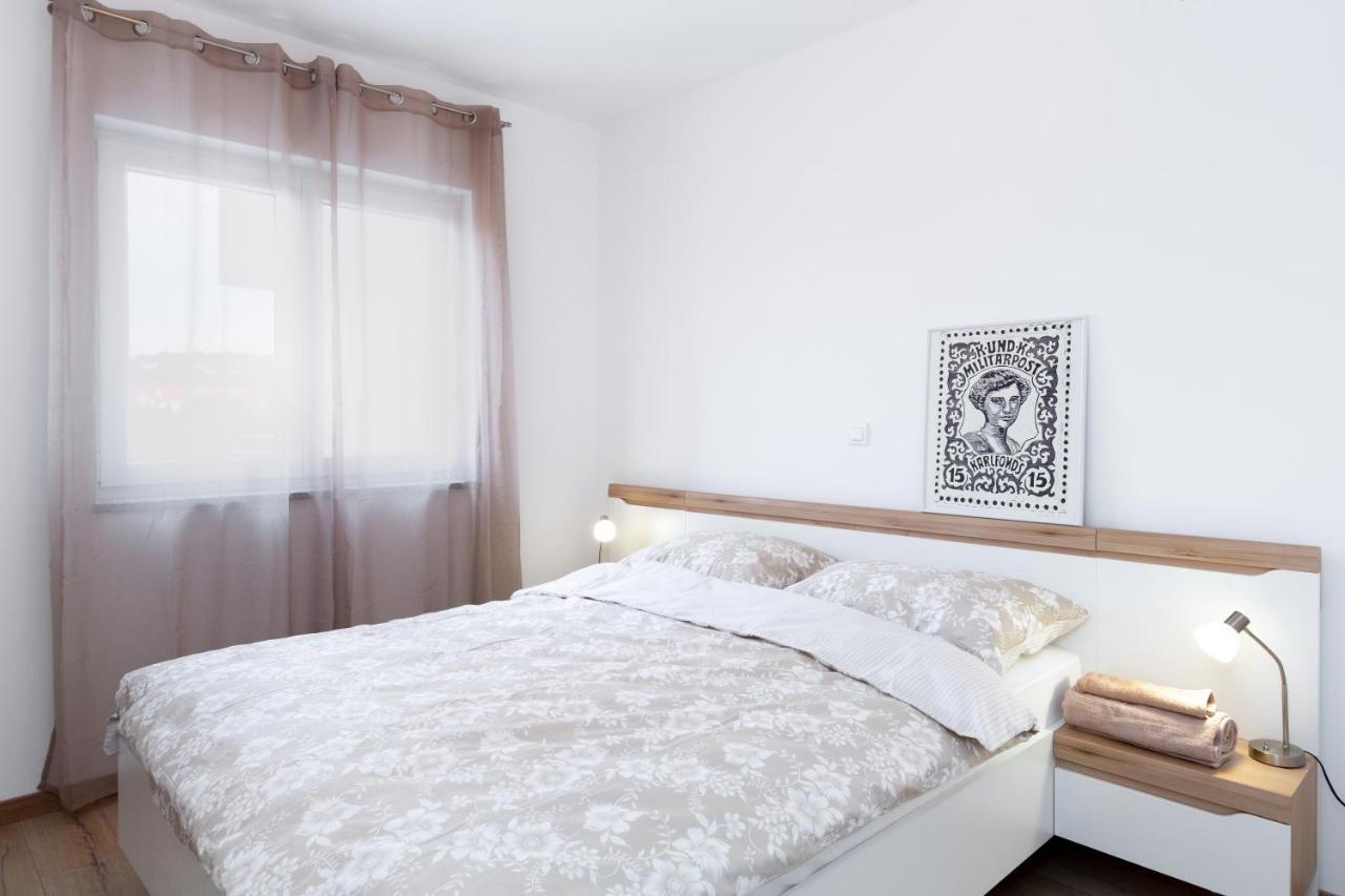 Brajdine - Ema Apartment Medulin Bagian luar foto